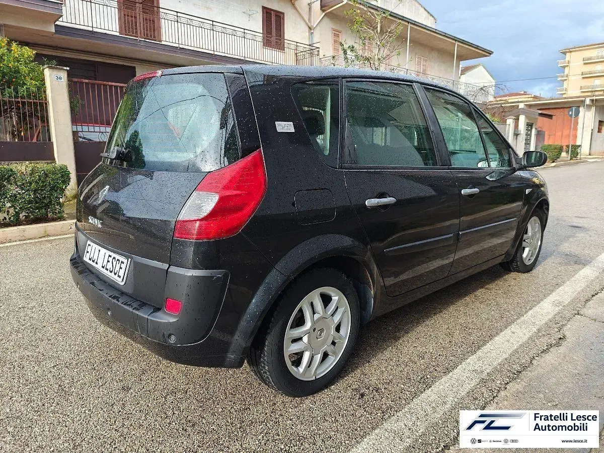 Usata Renault Scénic Dynamique 104 CV (76 kW) 2008 Nero