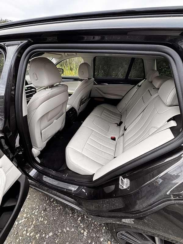 Usata BMW 520 Luxury Line 190 CV (139 kW) 2019 Grigio Station wagon