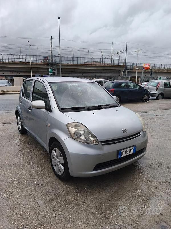 Usata 2006 Daihatsu Sirion Due volumi | 1500 € - Immagine 1/4