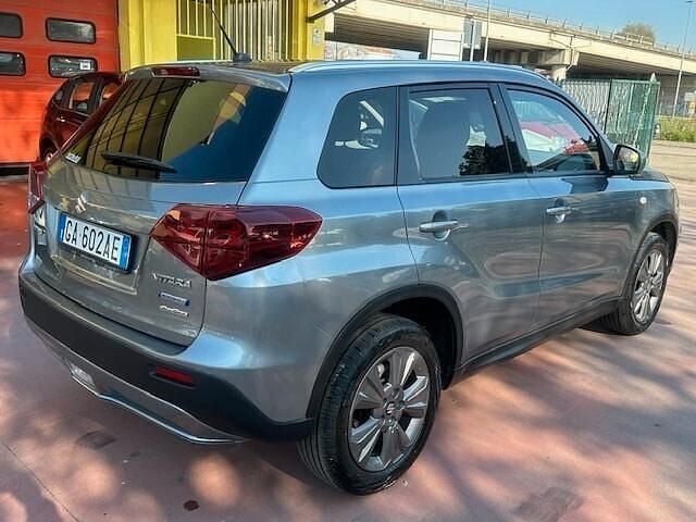 Usata Suzuki Vitara 129 CV (94 kW) 2020 Grigio SUV
