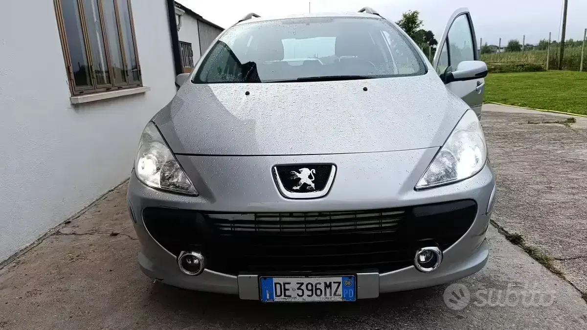 Käytetty Peugeot 307 109 HP (80 kW) 2006 Harmaa Farmari
