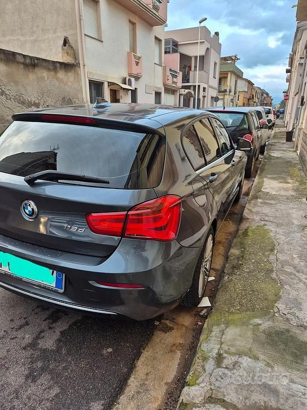 Usata BMW 118 150 CV (110 kW) 2019 Grigio Utilitaria