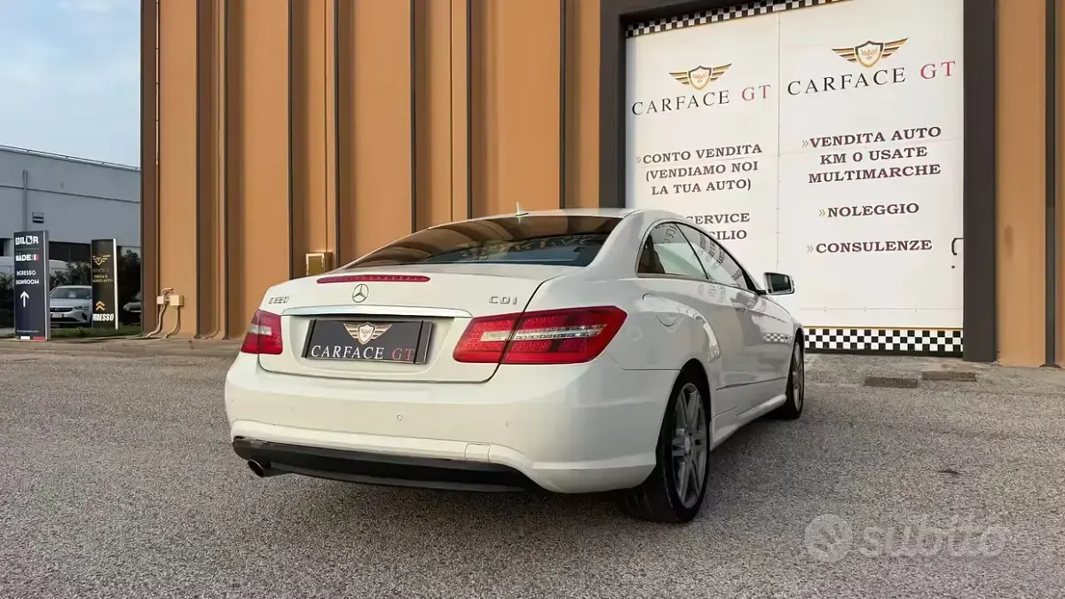 Usata Mercedes E220 170 CV (125 kW) 2011 Bianco Berlina