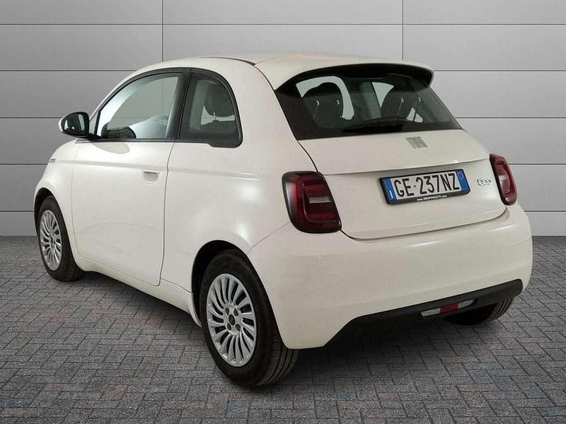 Usata Fiat 500e 42 kW (58 CV) 2021 Bianco Utilitaria