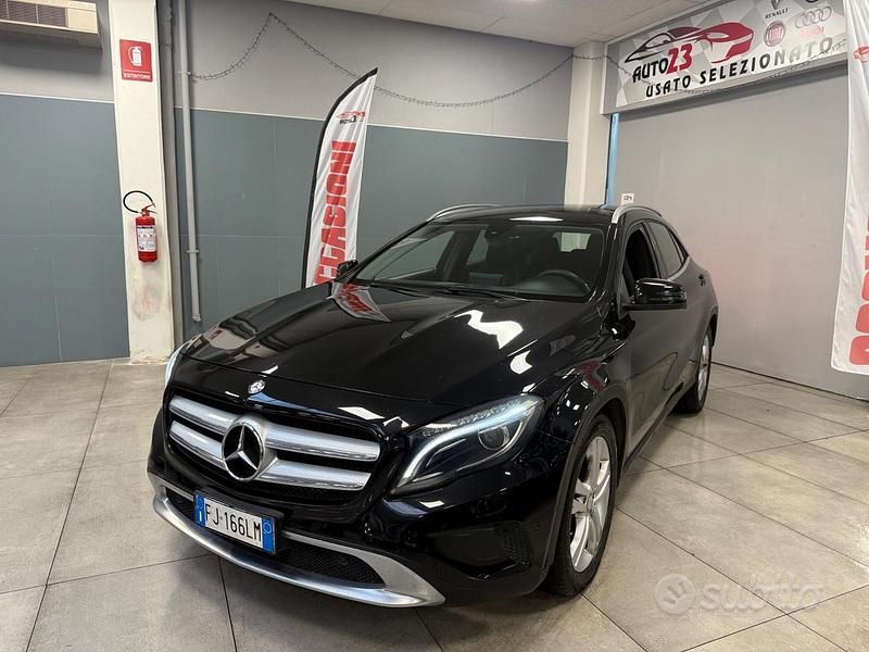Usata Mercedes GLA180 Premium 109 CV (80 kW) 2017 Nero SUV