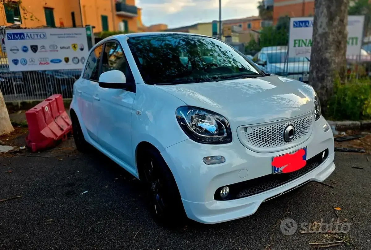 Usata Smart ForFour Superpassion 71 CV (52 kW) 2019 Bianco Utilitaria