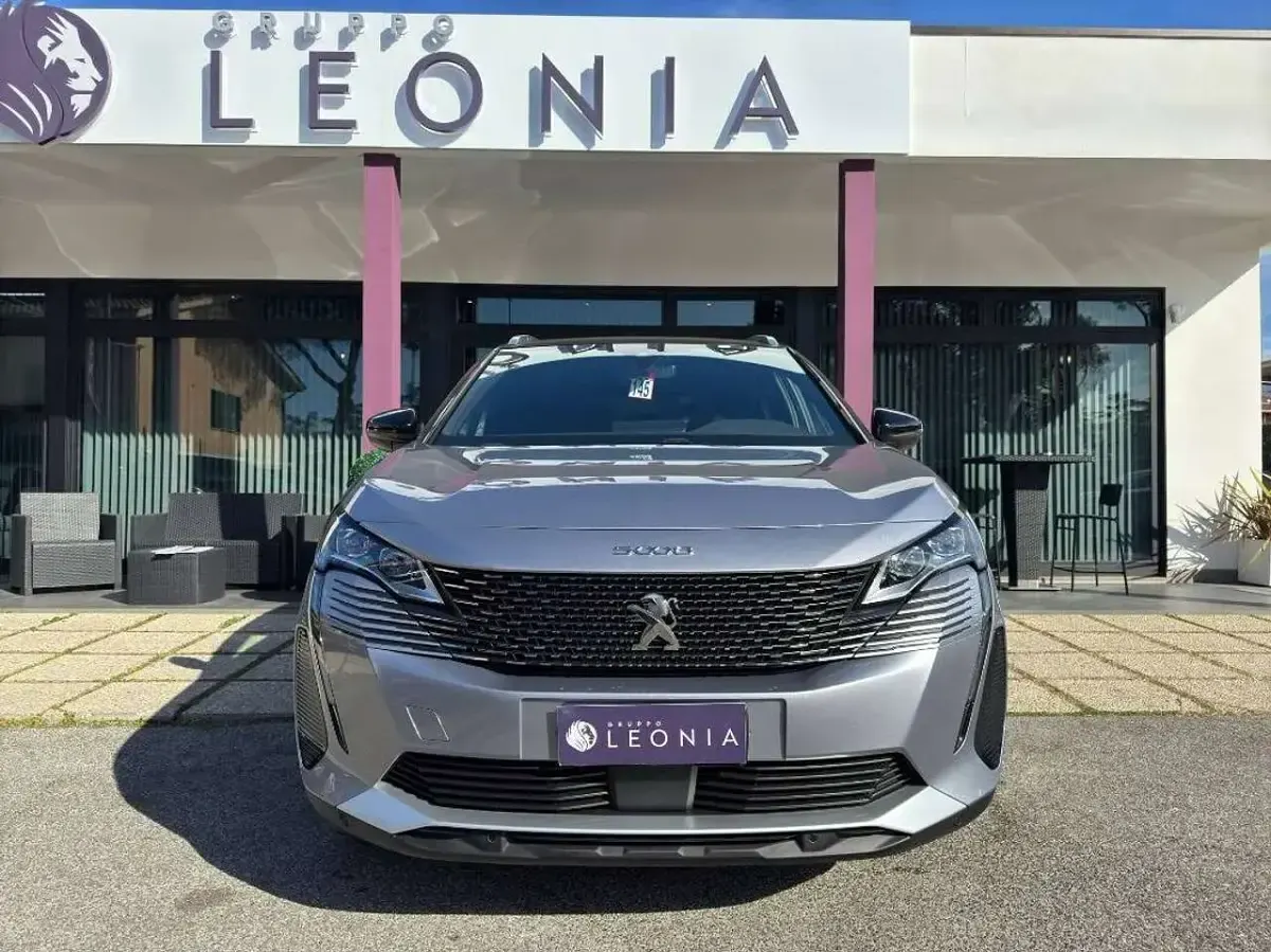 Usata Peugeot 5008 GT 131 CV (96 kW) 2024 Grigio artense SUV