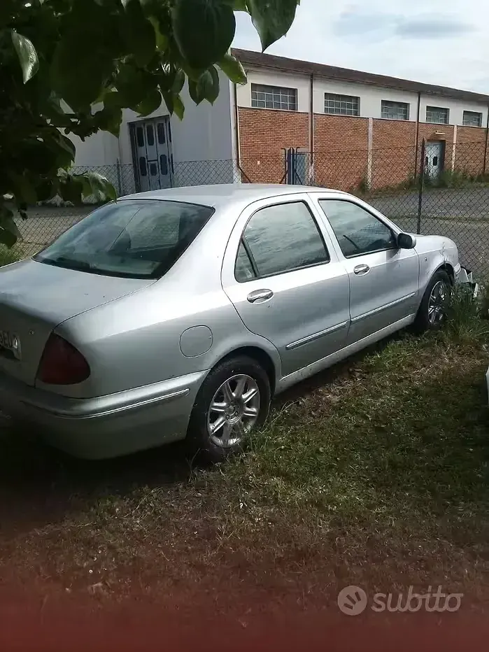 Usata Lancia Lybra 150 CV (110 kW) 2003 Berlina