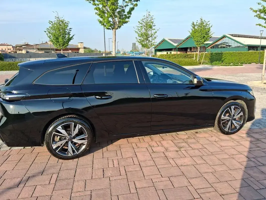 Usata Peugeot 308 SW Allure 131 CV (96 kW) 2022 Station wagon