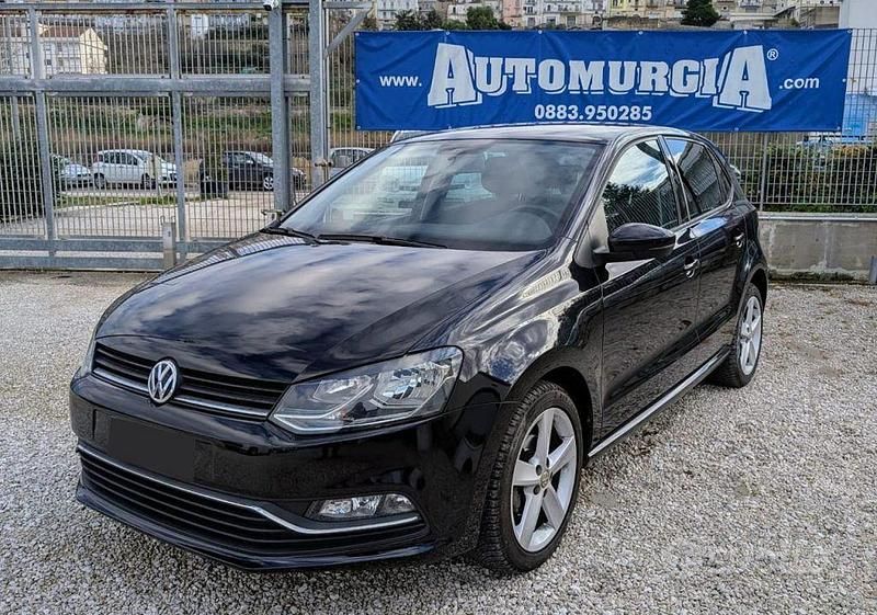 Nero Usata 2016 VW Polo Comfortline Tre volumi | 7990 € (Buon prezzo) - Immagine 1/4