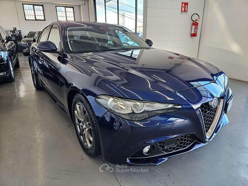 Usata Alfa Romeo Giulia Super 150 CV (110 kW) 2017 Blu Berlina