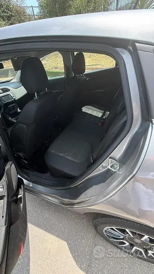 Usata Fiat Bravo 105 CV (77 kW) 2012 Grigio Utilitaria