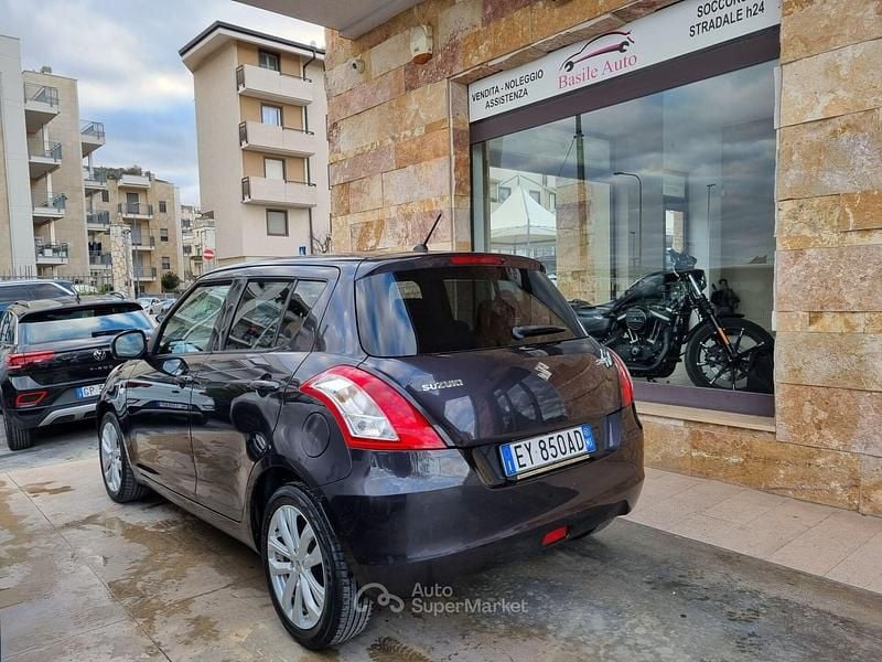 Usata Suzuki Swift 94 CV (69 kW) 2015 Nero Berlina