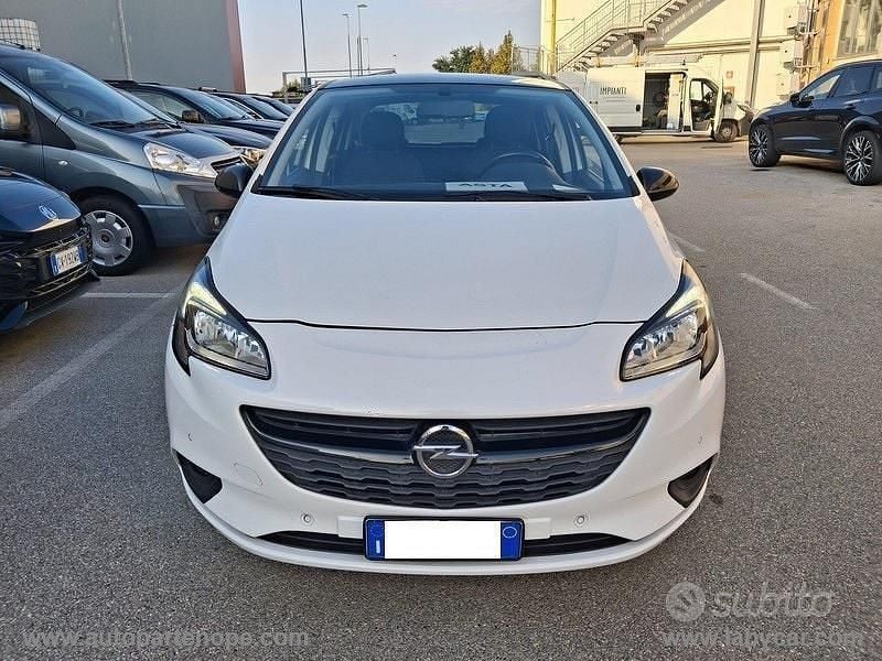 Usata Opel Corsa 75 CV (55 kW) 2018 Berlina