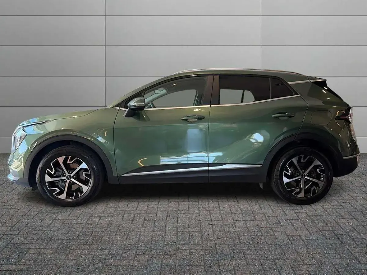 Usata Kia Sportage Style 179 CV (131 kW) 2023 Verde scuro SUV