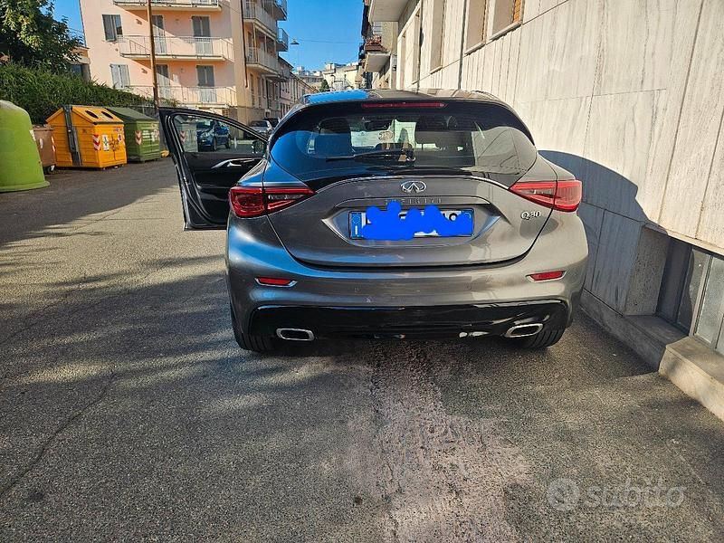 Usata 2019 Infiniti Q30 Premium Due volumi | 14.000 € (Ottimo prezzo) - Immagine 1/4