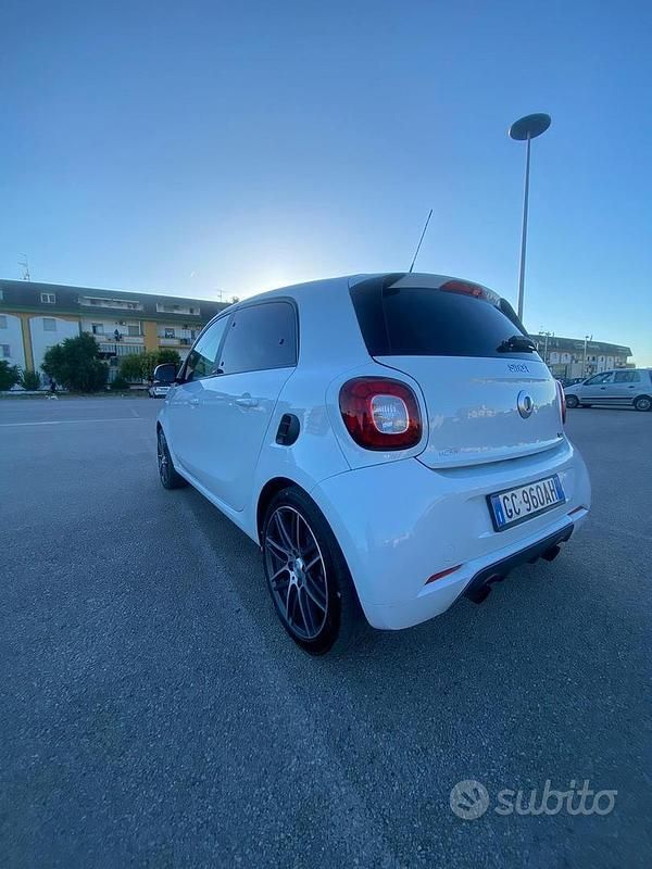 Usata Smart ForFour Brabus 109 CV (80 kW) 2019 Bianco Utilitaria