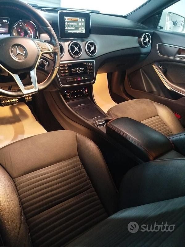 Usata Mercedes CLA220 176 CV (129 kW) 2015 Bianco Berlina