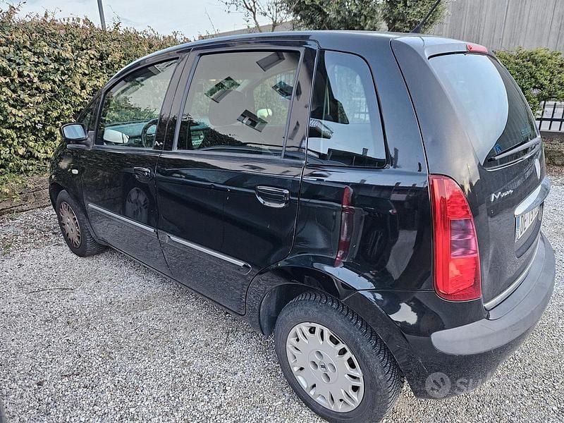 Usata Lancia Musa 77 CV (56 kW) 2007 Monovolume