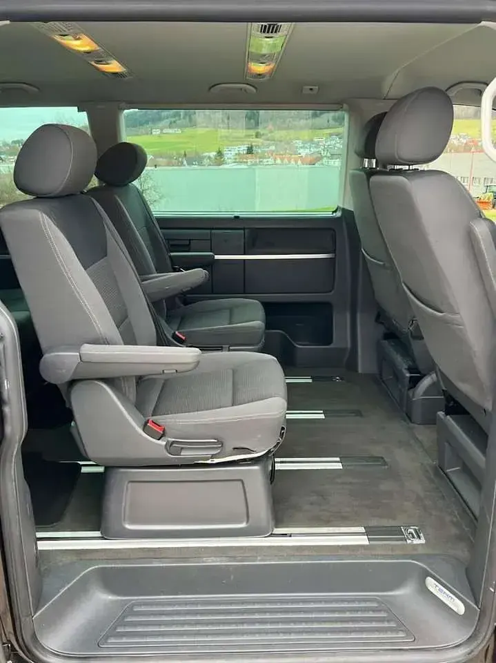 Usata VW T5 Highline 140 CV (102 kW) 2011 Marrone Furgone