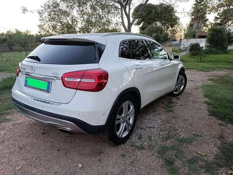 Usata Mercedes GLA200 Premium 136 CV (100 kW) 2014 SUV