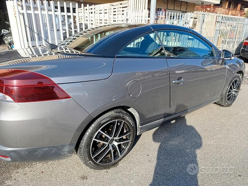 Usata Renault Mégane Cabriolet 110 CV (80 kW) 2012 Marrone Cabrio