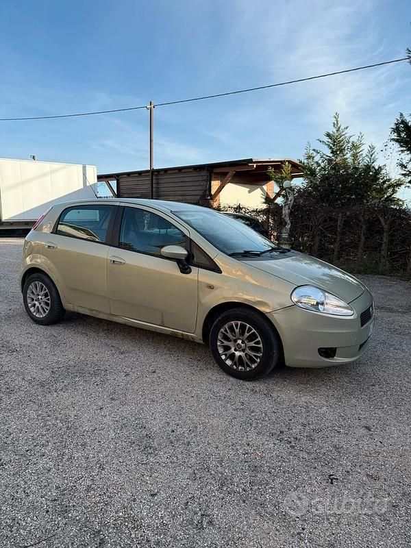 Usata Fiat Grande Punto 2005 Giallo Utilitaria