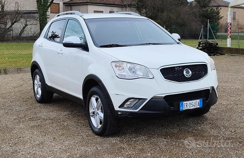 Bianco Usata 2013 Ssangyong (KGM) Korando SUV | 6200 € - Immagine 1/4