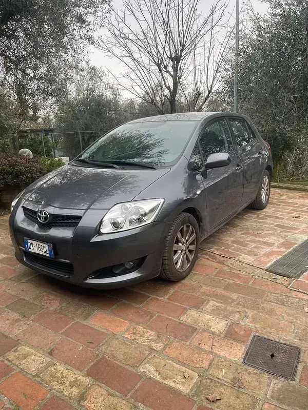 Usata Toyota Auris 90 CV (66 kW) 2007 Utilitaria