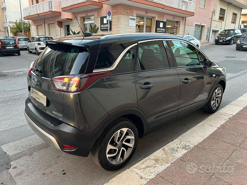 Usata Opel Crossland X Innovation 99 CV (72 kW) 2018 Grigio SUV