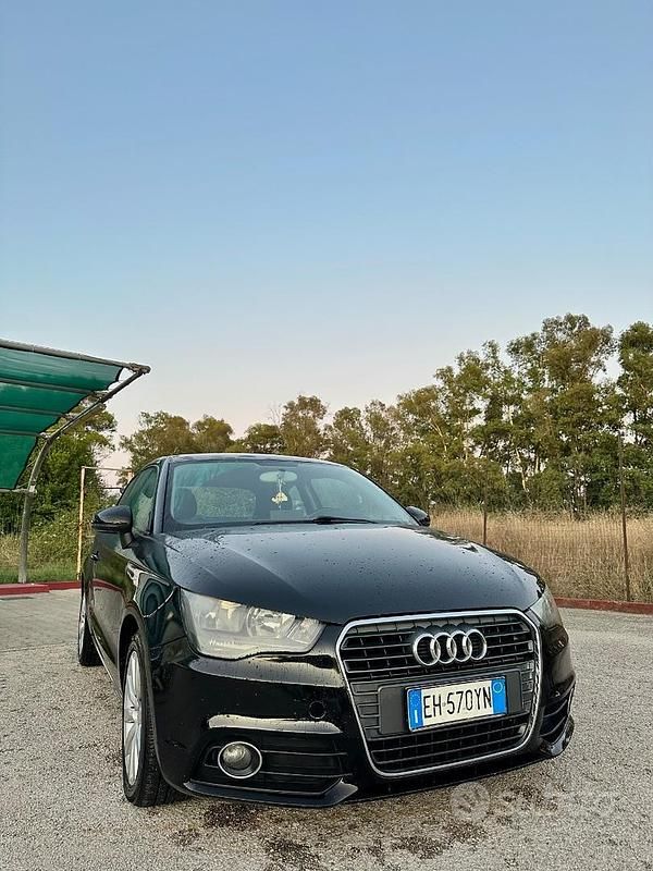Nero Usata 2011 Audi A1 Due volumi | 6000 € (Buon prezzo) - Immagine 1/4