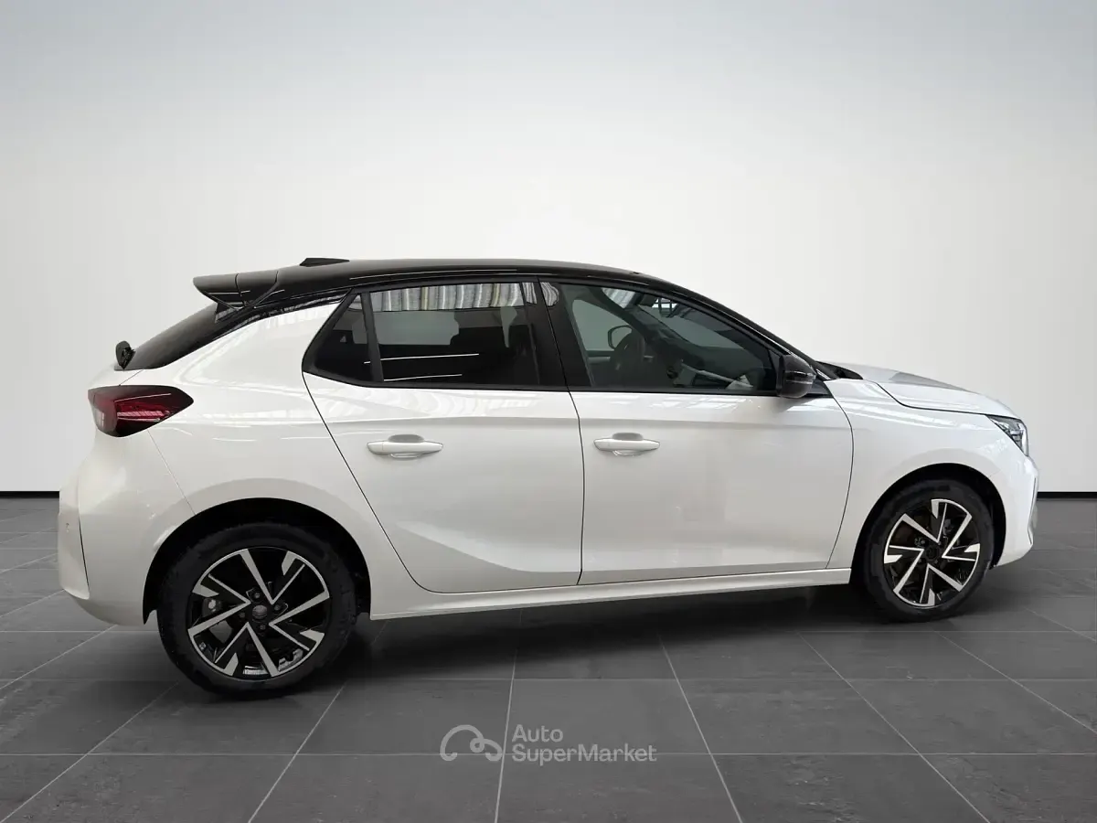 Nuova Opel Corsa 101 CV (74 kW) 2026 Bianco Utilitaria
