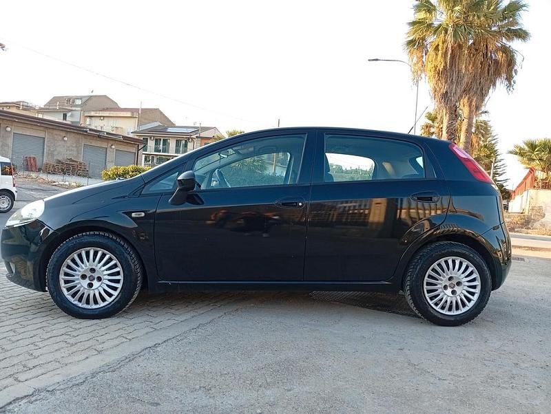 Usata Fiat Punto Evo 90 CV (66 kW) 2009 Nero Utilitaria