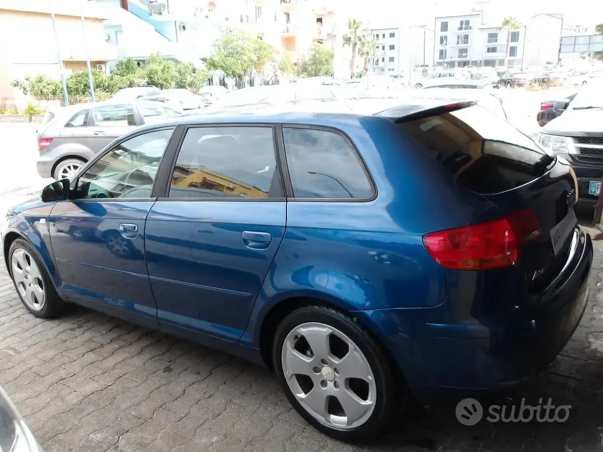 Usata Audi A3 Ambiente 140 CV (102 kW) 2005 Bluazzurro Utilitaria