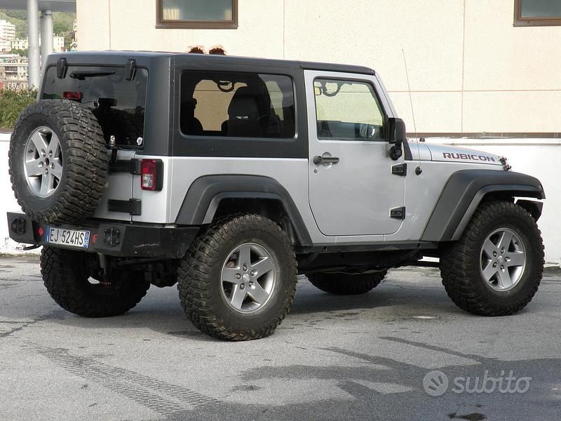 Usata Jeep Wrangler Rubicon 200 CV (147 kW) 2011 Argento SUV