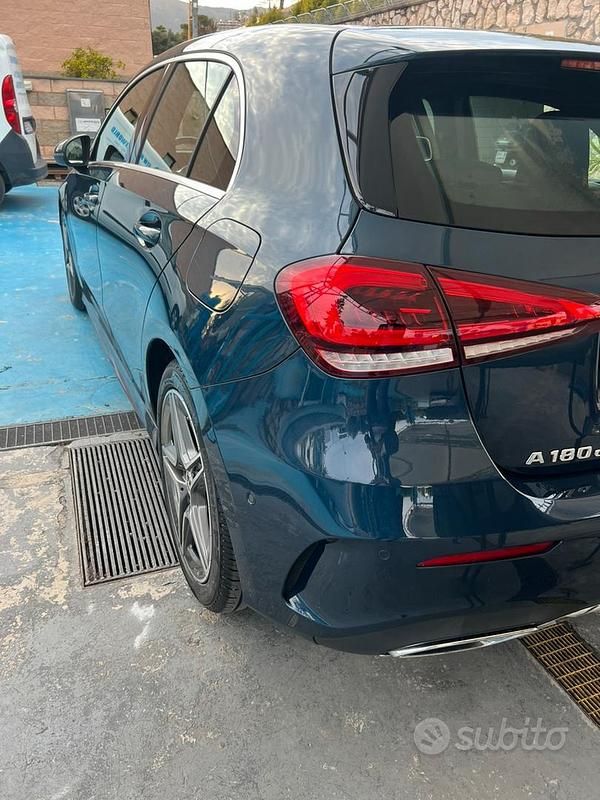 Usata Mercedes A180 Premium 116 CV (85 kW) 2019 Berlina