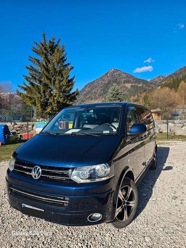 Blu Usata 2010 VW Multivan Highline Furgone | 17.000 € (Buon prezzo) - Immagine 1/4