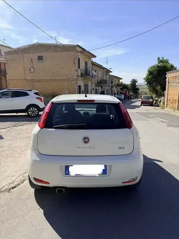 Usata Fiat Grande Punto Emotion 90 CV (66 kW) 2016 Utilitaria