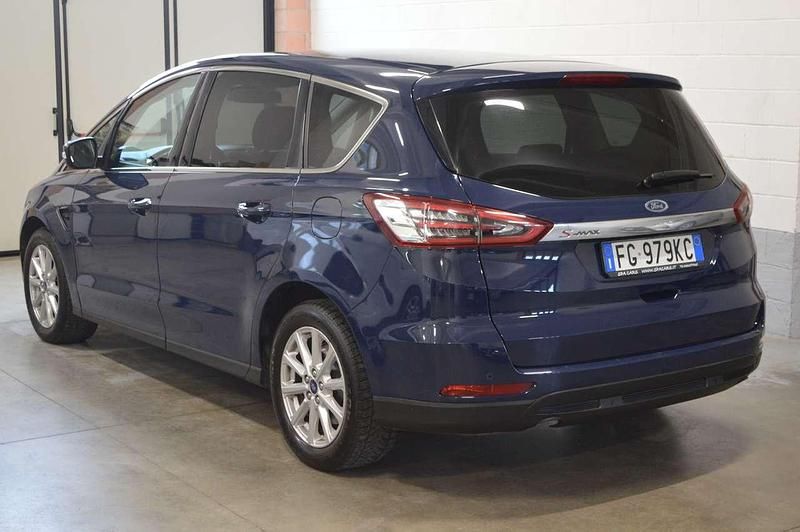 Usata Ford S-MAX Titanium 150 CV (110 kW) 2016 Blu/azzurro Monovolume