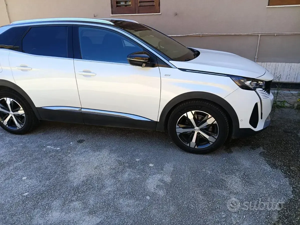 Usata Peugeot 3008 131 CV (96 kW) 2023 Bianco SUV