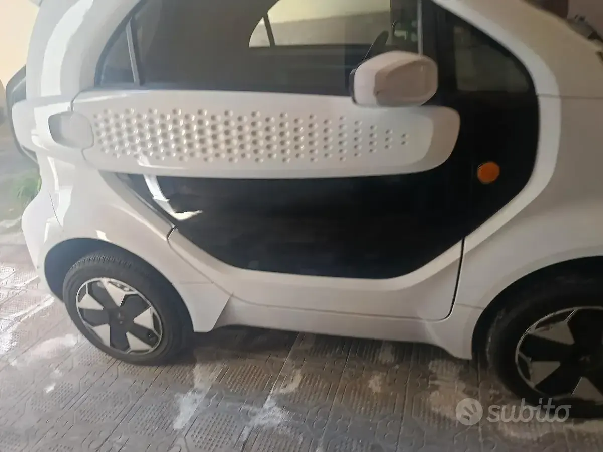 Usata XEV Yoyo 7 kW (10 CV) 2023 Bianco Utilitaria