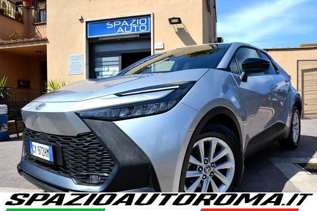 Usata Toyota C-HR 140 CV (102 kW) 2025 Argento SUV