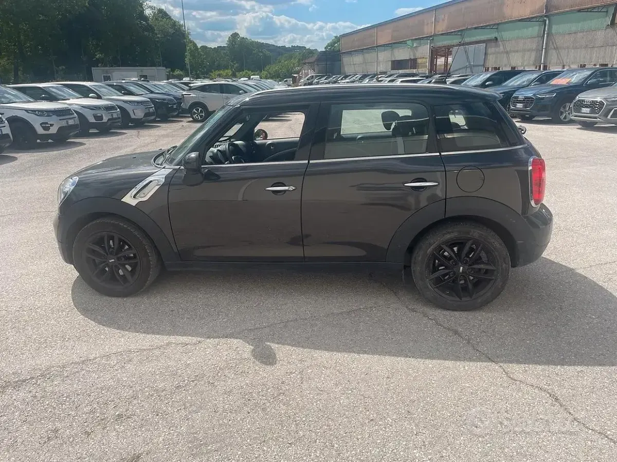 Usata Mini Cooper Countryman 111 CV (81 kW) 2016 Grigio SUV
