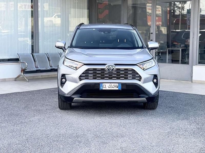 Usata Toyota RAV4 Hybrid 178 CV (130 kW) 2022 Argento SUV