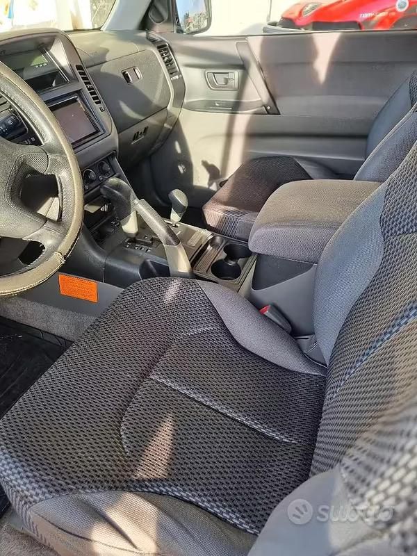 Usata Mitsubishi Pajero 160 CV (117 kW) 2001 SUV