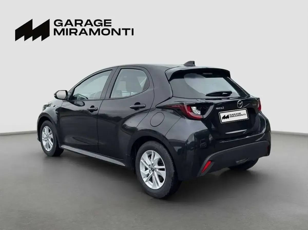 Ny Mazda 2 92 HK (67 kW) 2026 Svart Halvkombi