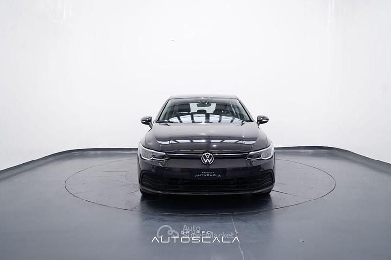 Usata VW Golf VIII Life 110 CV (80 kW) 2023 Gray Berlina