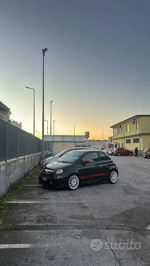Usata Abarth 500 135 CV (99 kW) 2008 Nero Utilitaria