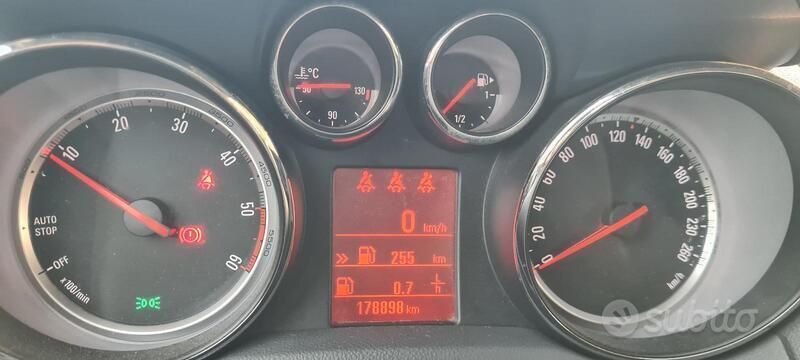 Usata Opel Mokka 131 CV (96 kW) 2014 Bianco SUV