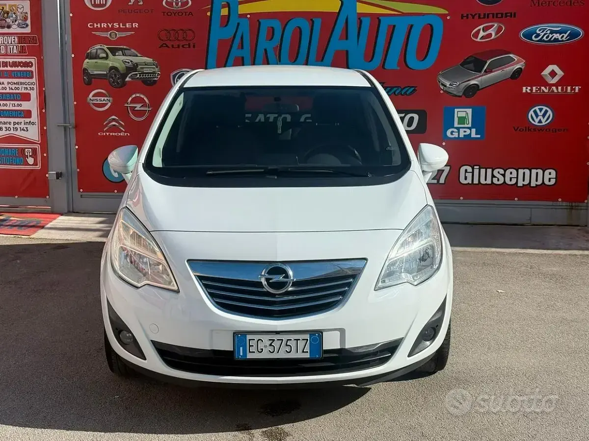 Usata Opel Meriva 101 CV (74 kW) 2011 Bianco Monovolume